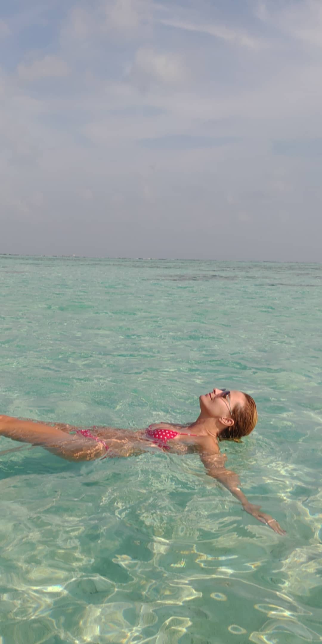 Cristina Ferreira partilha fotografia em biquini das suas férias nas Maldivas