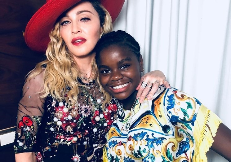 Madonna Mostra Dotes Da Filha A Tocar Piano Atrav S De V Deo Jornal Di Rio Online