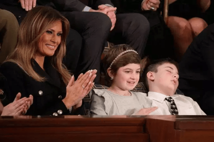 O menino que passou de vítima a herói num discurso ... de Trump