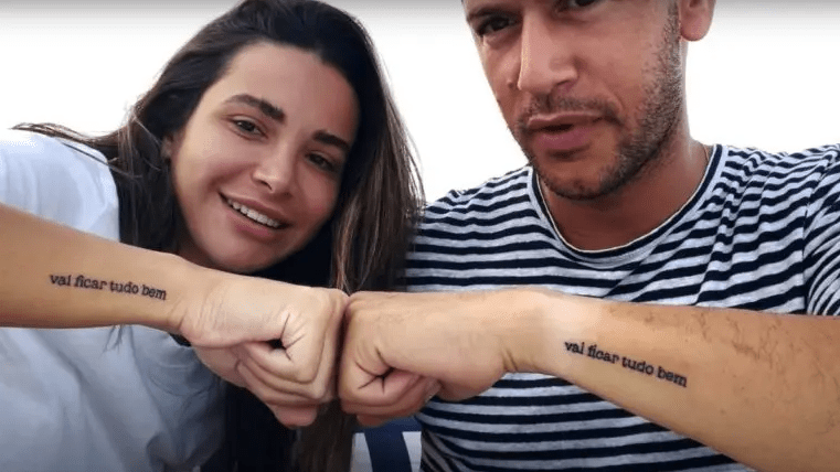 Bruna Gomes e Bernardo Sousa fazem tatuagem em conjunto!